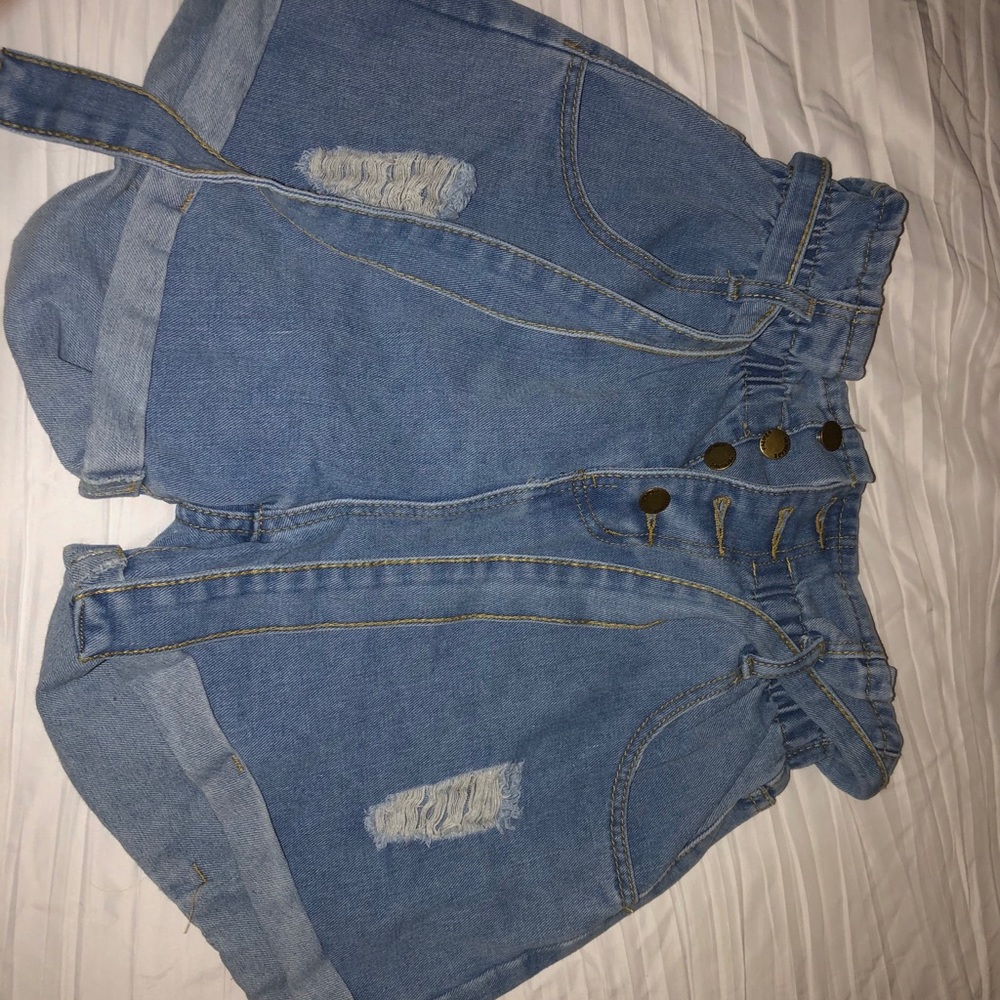 button up shorts!